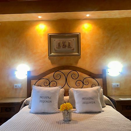 Hostal Segovia Adults Only Extérieur photo