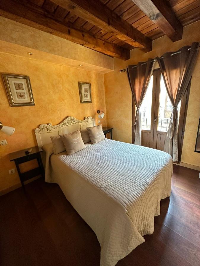 Hostal Segovia Adults Only Extérieur photo