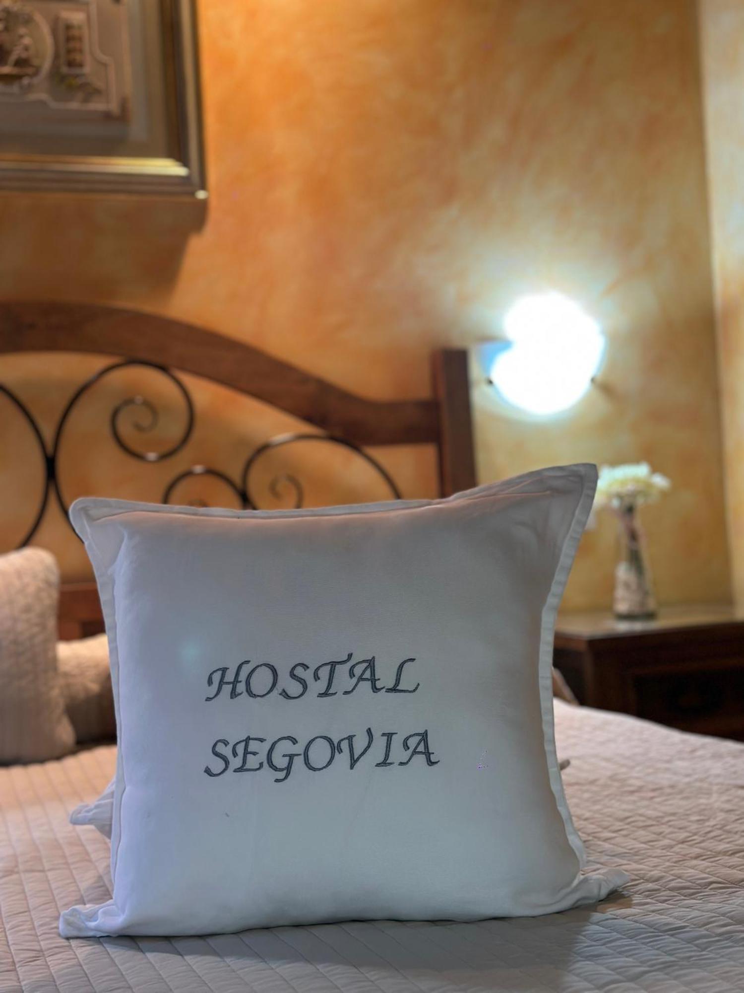 Hostal Segovia Adults Only Extérieur photo