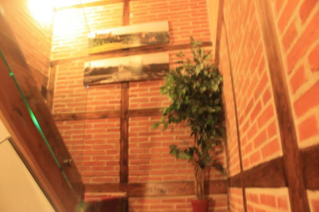 Hostal Segovia Adults Only Extérieur photo