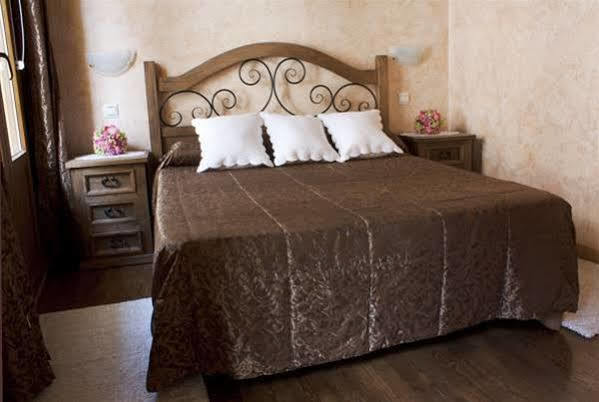 Hostal Segovia Adults Only Extérieur photo
