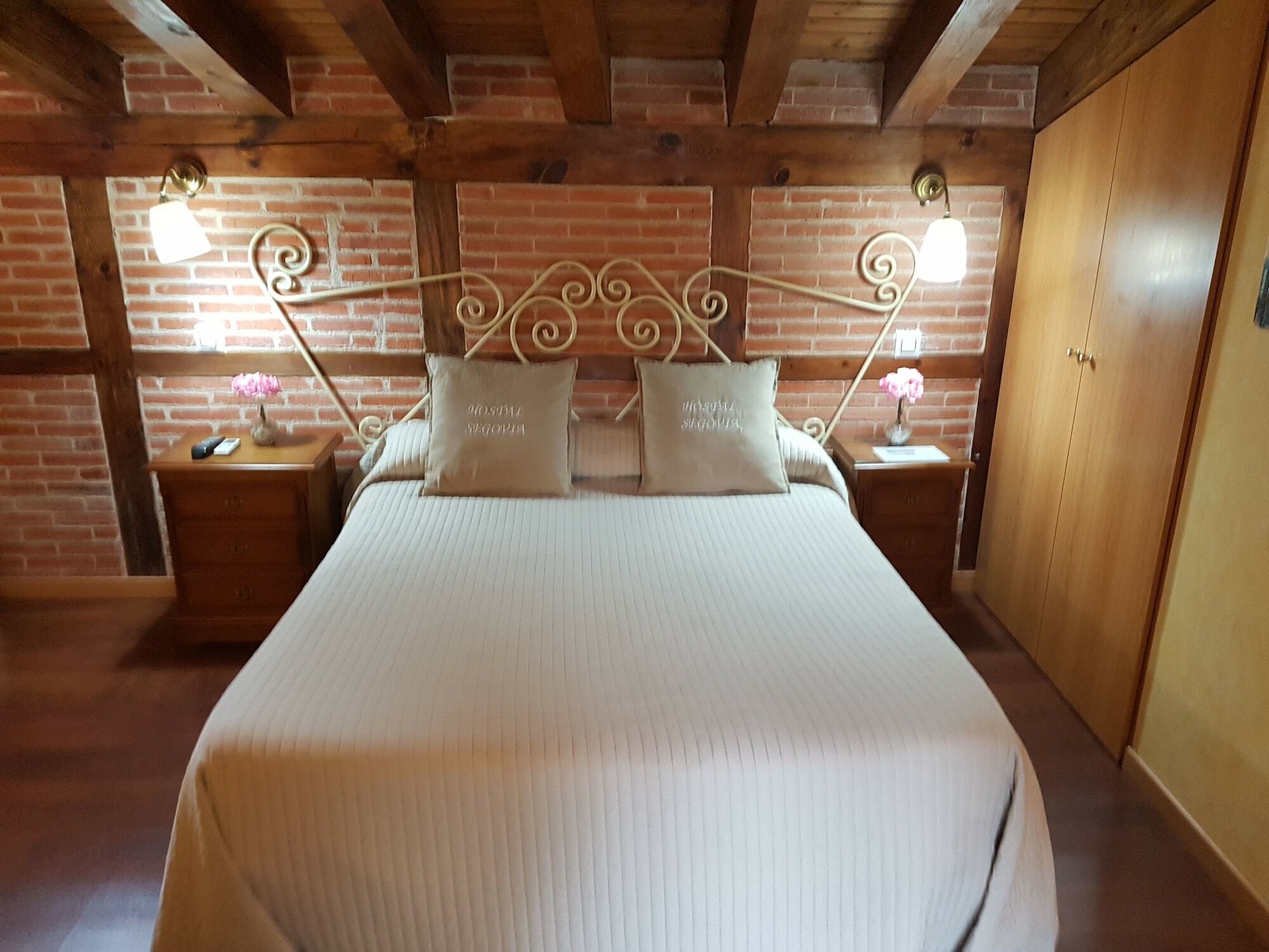 Hostal Segovia Adults Only Extérieur photo